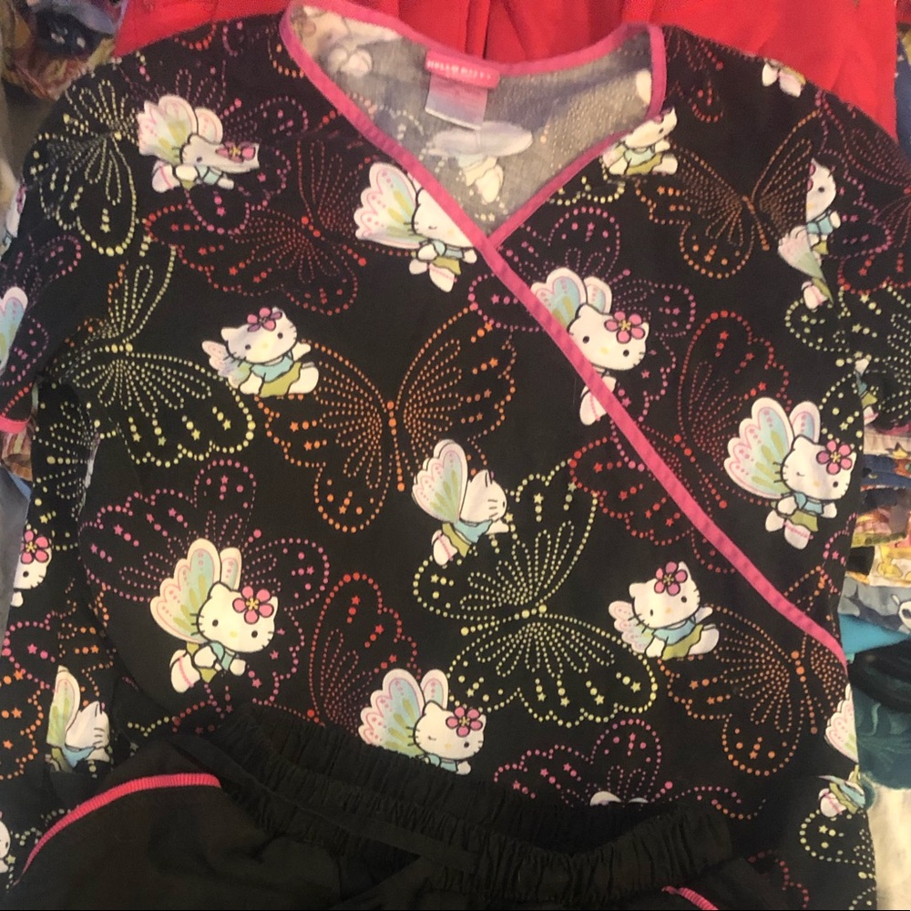 Small scrub set